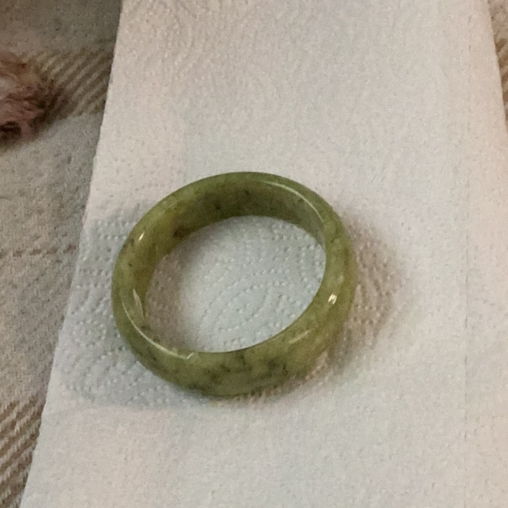 Elegant Green Jade Bangle